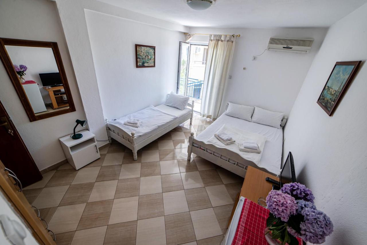 Apartments Vila Nikolic ラファイロヴィチ エクステリア 写真