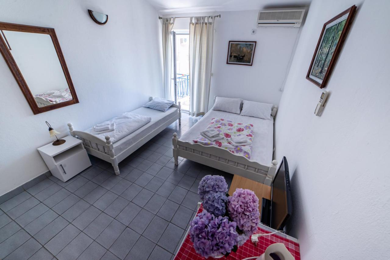 Apartments Vila Nikolic ラファイロヴィチ エクステリア 写真