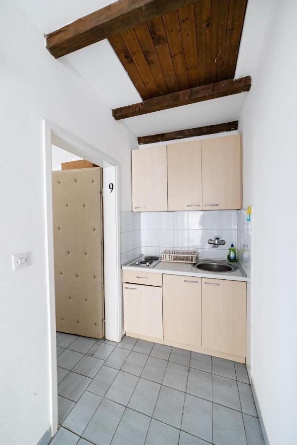 Apartments Vila Nikolic ラファイロヴィチ エクステリア 写真